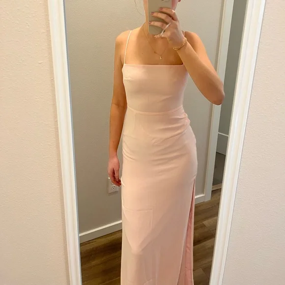 Blush pink dress with slit - Picture 2 of 3